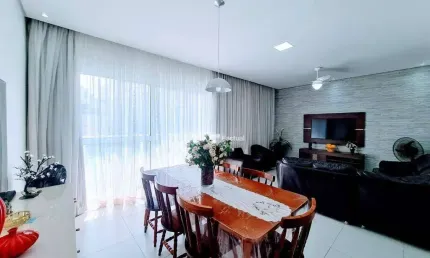 Apartamento à venda na Praia das Pitangueiras - Guarujá/SP.