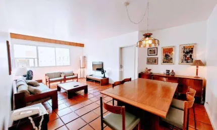 Apartamento à venda na Praia das Pitangueiras - Guarujá/SP.