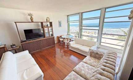 Apartamento à venda na Praia das Pitangueiras - Guarujá/SP.