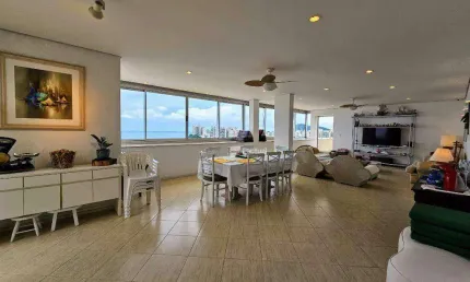Cobertura Pent House à venda na Praia das Pitangueiras - Guarujá/SP.