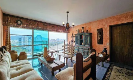 Apartamento à venda na Praia das Pitangueiras - Guarujá/SP.