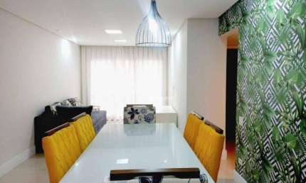 Apartamento à venda na Praia de Pitangueiras - Guarujá / SP.