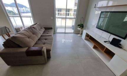 Apartamento triplex à venda na Praia das Astúrias- Guarujá/SP.