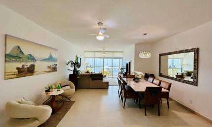 Apartamento à venda na Praia de Pitangueiras - Guarujá /SP.