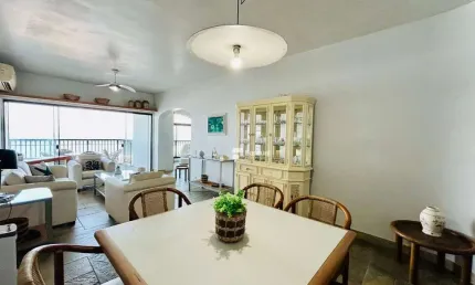 Apartamento à venda na Praia de Pitangueiras - Guarujá /SP.