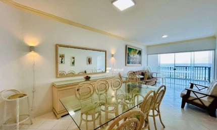Apartamento à venda na Praia de Pitangueiras - Guarujá /SP.