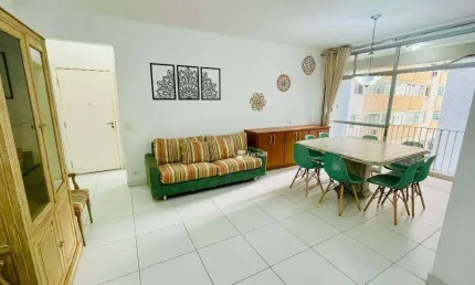 Apartamento à venda na praia da pitangueiras no guarujá/sp.