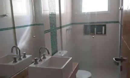 Sobrado com 3 dormitórios à venda, 240 m² por R$ 850.000,00 - Zona Industrial - Sorocaba/SP