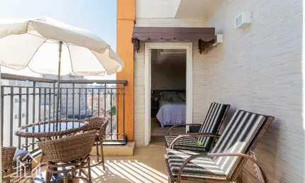 Linda cobertura duplex à venda, com 150m²- água verde, 2 vagas