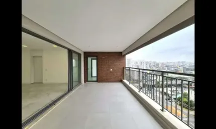 Imóvel para venda possui 252 metros quadrados com 4 quartos em Indianópolis - São Paulo - SP