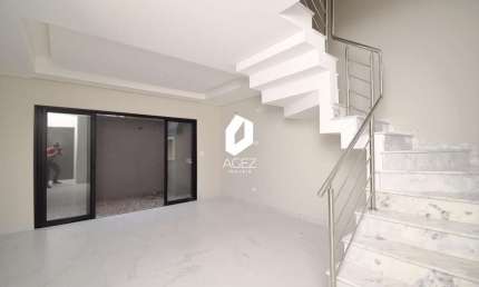 Sobrado Tríplex com 03 quartos, 01 suíte e 01 Demi-suíte, à venda no Boqueirão