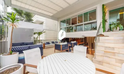 Casa mobiliada, piscina aquecida com spa, 03 suíte e elevador!