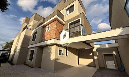 Sobrado novo com 04 quartos, 1 suíte, quintal e um terraço amplo!