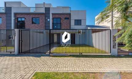 Sobrado novo com quintal, 03 quartos 01 suíte e terraço!