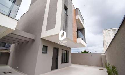 Sobrado com 03 quartos, 01 suíte, terraço e 02 vagas no Portão, Curitiba - PR