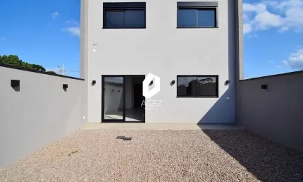 Casa em condomínio fechado, em construção. 169 m2, 4 suítes.