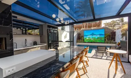 Casa triplex frente mar à venda em matinhos balneário betaras porteira fechada!