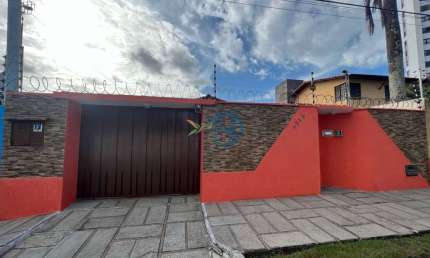 CASA DE RUA PUBLICA EM CAPIM MACIO / CASA COM 3 SUITES EM CAPIM MACIO / CASA EM NATL