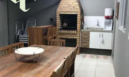 Casa à venda em Marília-SP, Jardim Santa Antonieta: 3 quartos, 1 suíte, 1 sala, 2 vagas, 180m². Imperdível!