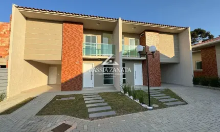 Residência de Luxo: Sobrado Exclusivo em Condomínio Fechado