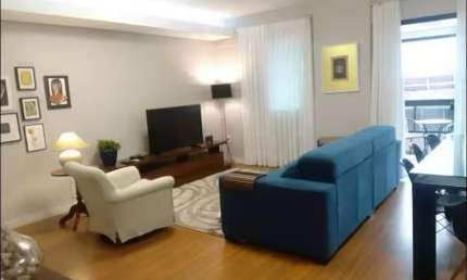 Apartamento com 3 quartos  mobiliado e equipado na quadra mar