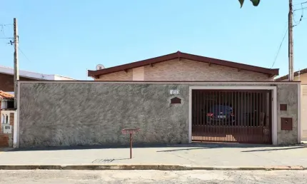 Casa com 3 quartos à venda na Rua Joaquim Augusto Palhares, 113, Chácara Cneo, Campinas, 220 m2 por R$ 680.000