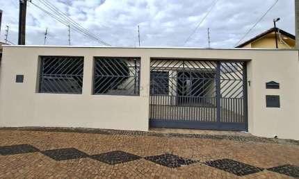 Casa com 3 quartos para alugar na Avenida Governador Pedro de Toledo, 1393, Bonfim, Campinas, 141 m2 por R$ 3.600