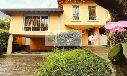 Casa para  locação em Condomínio 4 Suítes, 4 Vagas - Morumbi