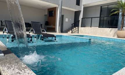Casa 3 quartos com piscina para locação de temporadas em Caldas Novas
