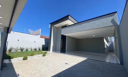 Casa de Alto Padrão à Venda no Jardim dos Turistas em Caldas Novas: Conforto, Sofisticação e Design Moderno.