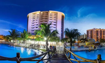 BEST WESTERN Suítes Le Jardin Suíte Master Espaçosa à Venda.
