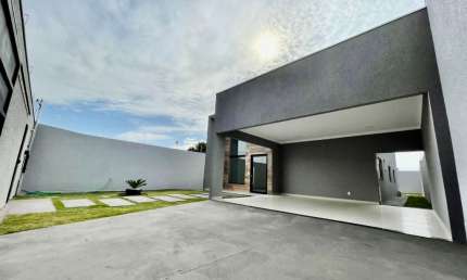 Casa à Venda no Setor Itaguaí 2, Caldas Novas – Conforto e Sofisticação