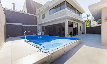 Casa nova 5 quartos, com piscina, no Uberaba/Curitiba R$2.200.000,00
