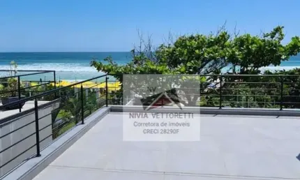 Casa Padrão para Venda em Ingleses do Rio Vermelho Florianópolis-SC