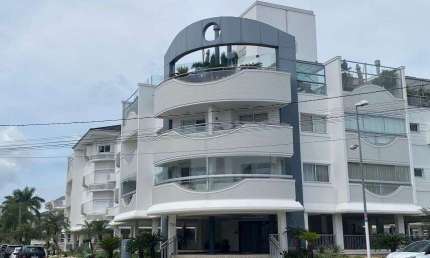 Belíssimo apartamento em Jurerê Internacional, apenas 600 metros da praia!