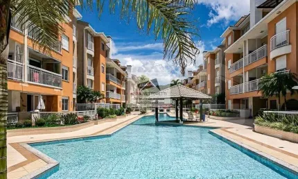 Apartamento  2 dormitórios semimobiado 150 metros do mar!