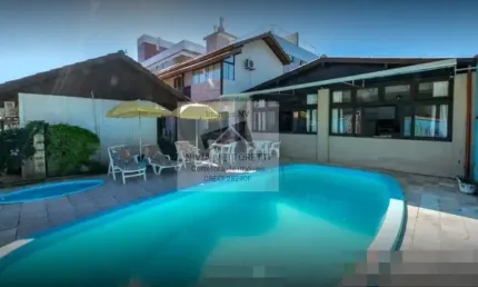 Pousada na área nobre de Ingleses e 800 METROS DA PRAIA, ótimo para aluguel de verão!