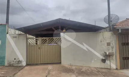 Casa com 3 quartos à venda na Rua Lauriberto Duarte, 155, Residencial Parque Douradinho, São Carlos