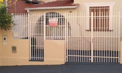 Casa térrea residencial e comercial no centro de São Carlos