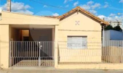 Casa com 3 quartos à venda na Rua Voluntários da Pátria, 644, Centro, Araraquara