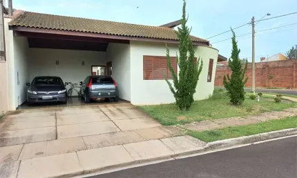 Casa em condomínio fechado com 3 quartos à venda na Avenida Professora Maria de Cresci Leopoldino, 174, Condomínio Residencial Montreal, São Carlos