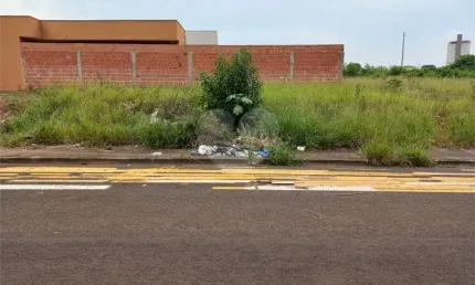 Terreno à venda na Rua Alois Partel, 23, Jardim Hikare, São Carlos