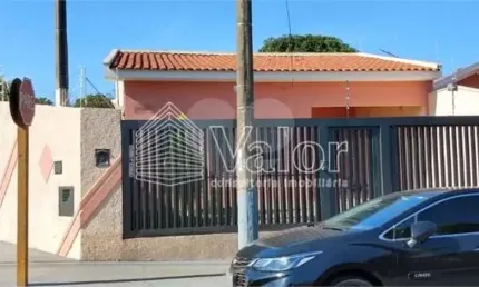 Casa com 3 quartos à venda na Avenida Itápolis, 2229, Vila Bela Vista, Araraquara