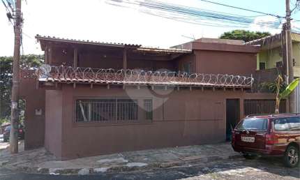 Casa com 5 quartos à venda na Rua Salomão Schevs, 70, Jardim Cruzeiro do Sul, São Carlos