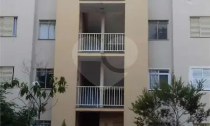 Apartamento no Condomínio Residencial Jardim das Torres.
