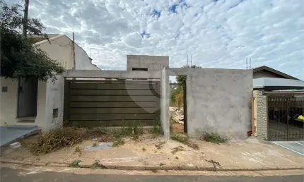 Casa com 4 quartos à venda na Rua Durvalino Gonçalves da Silva, 108, Jardim São João Batista, São Carlos