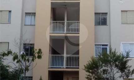 Apartamento no Condomínio Residencial Jardim das Torres.