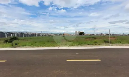 Terreno à venda na Avenida dos Sanhaços, 1179, Jardim Araucária, São Carlos