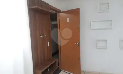 Apartamento no condomínio residencial monte everest.