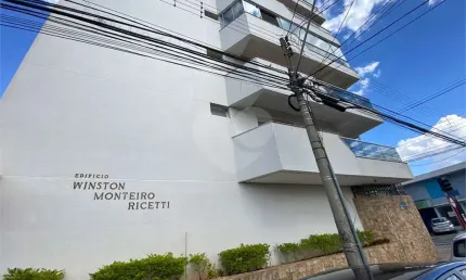 Apartamento a venda no Ed. Winston Monteiro Ricetti.
